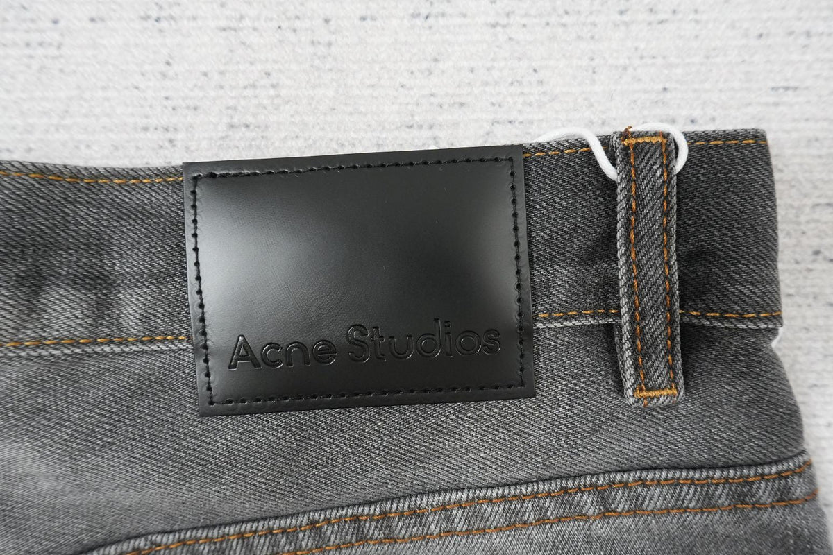 A - JEANS