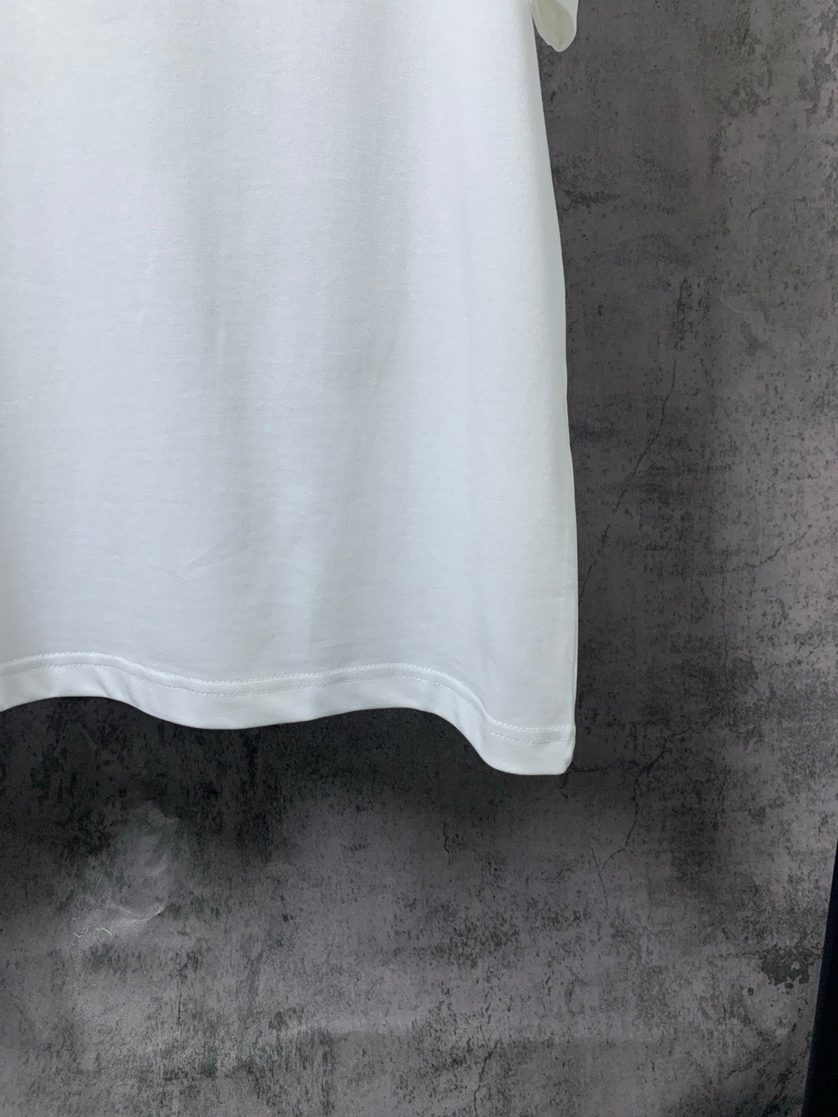 L - TSHIRT