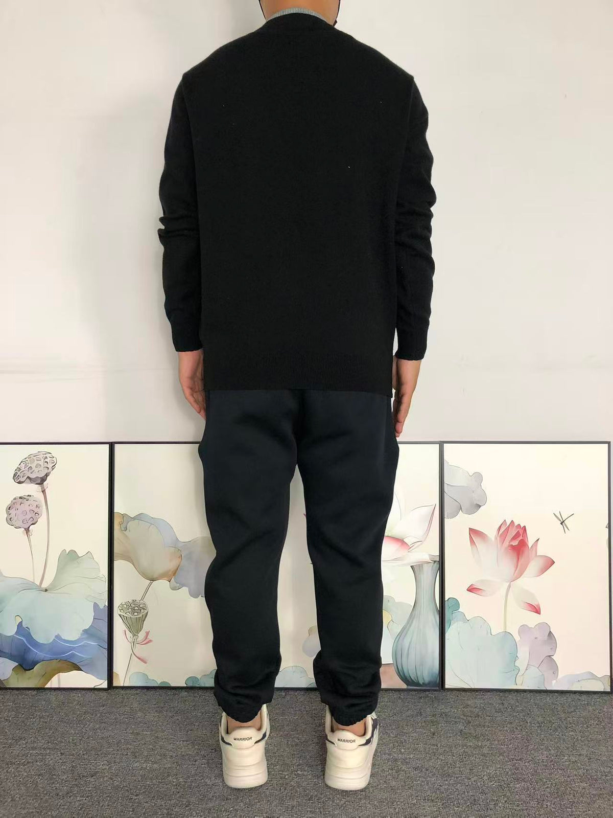 B - SWEATER