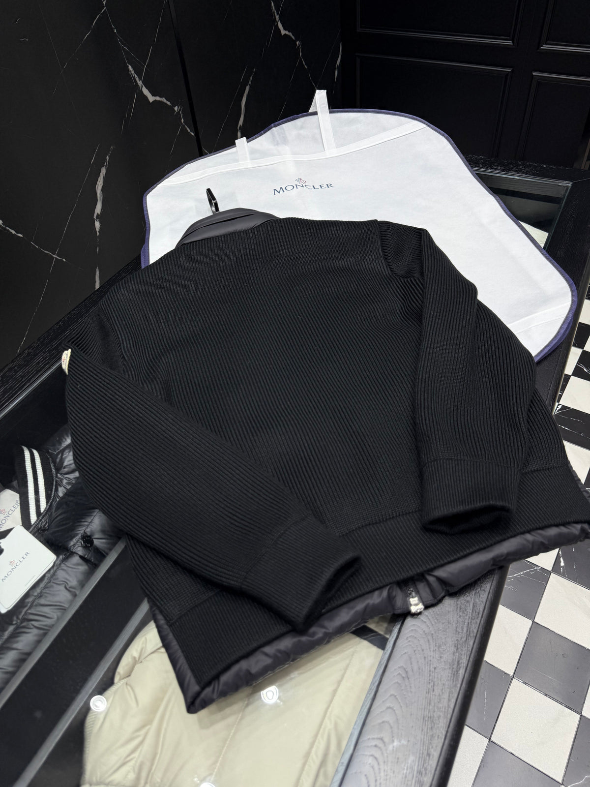 V - CARDIGAN