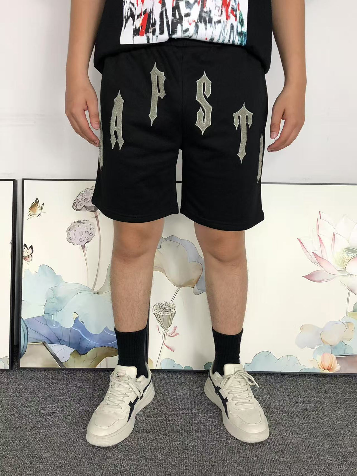 T - SHORTS