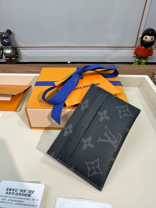 LOUIS V - CARDHOLDER