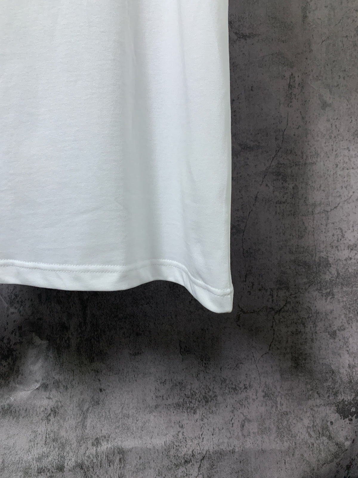 L - TSHIRT