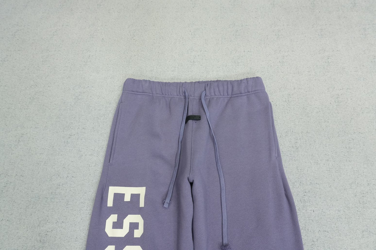 F - SWEATPANTS