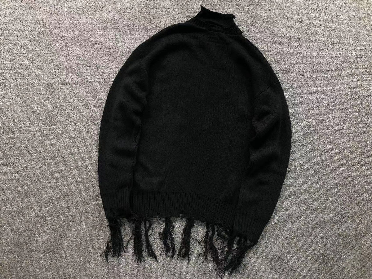 V - SWEATER