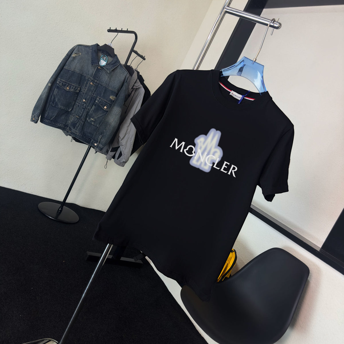 M - TSHIRT
