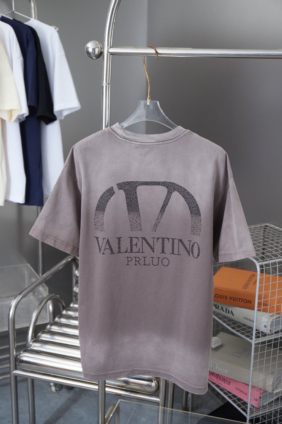 V - TSHIRT