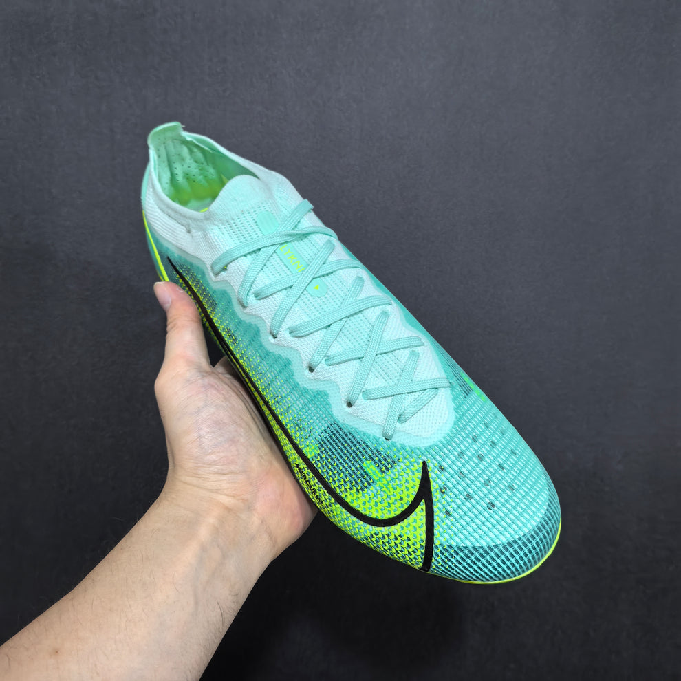 M - FUSSBALLSCHUHE