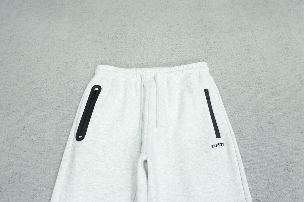 S - SWEATPANTS