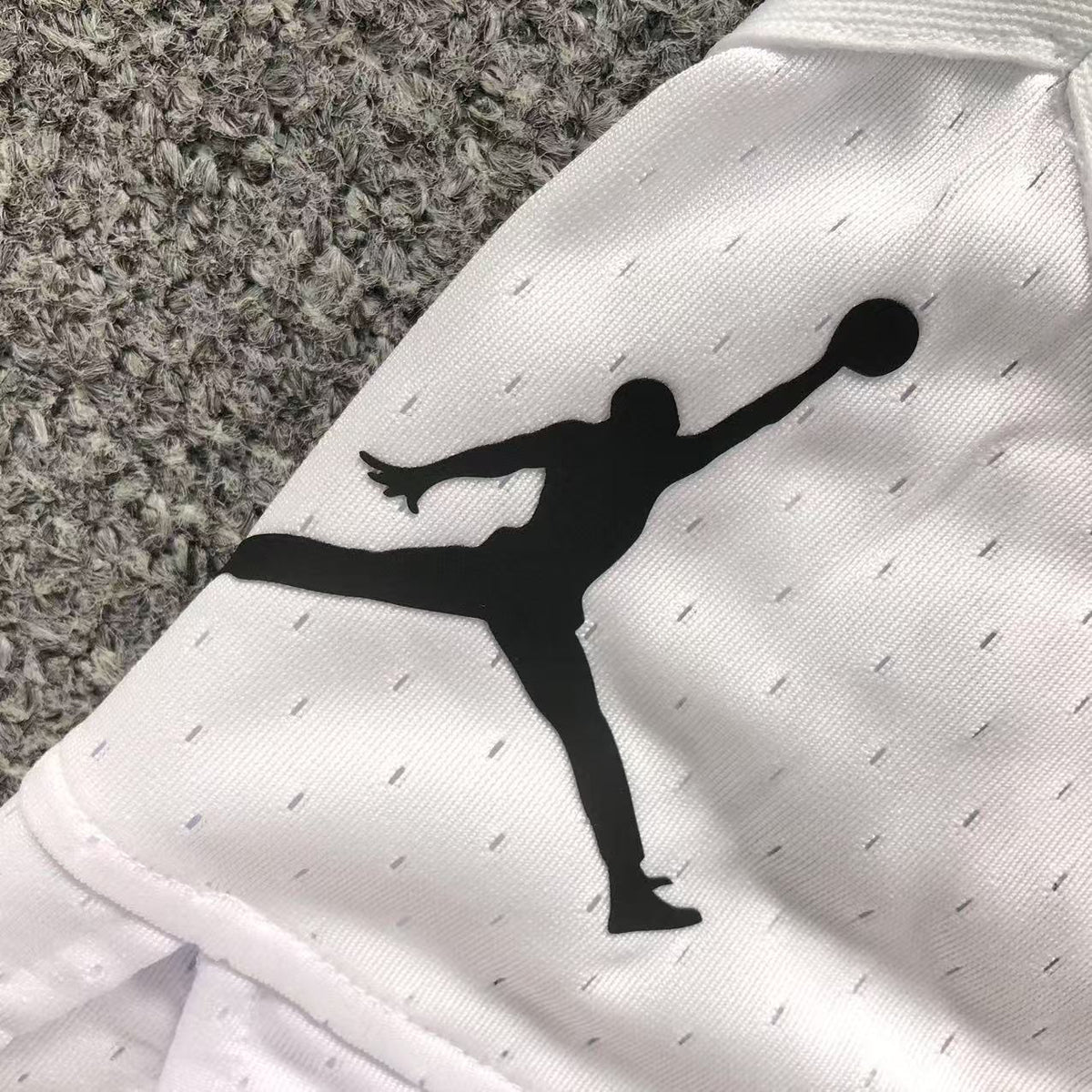 N - SHORTS