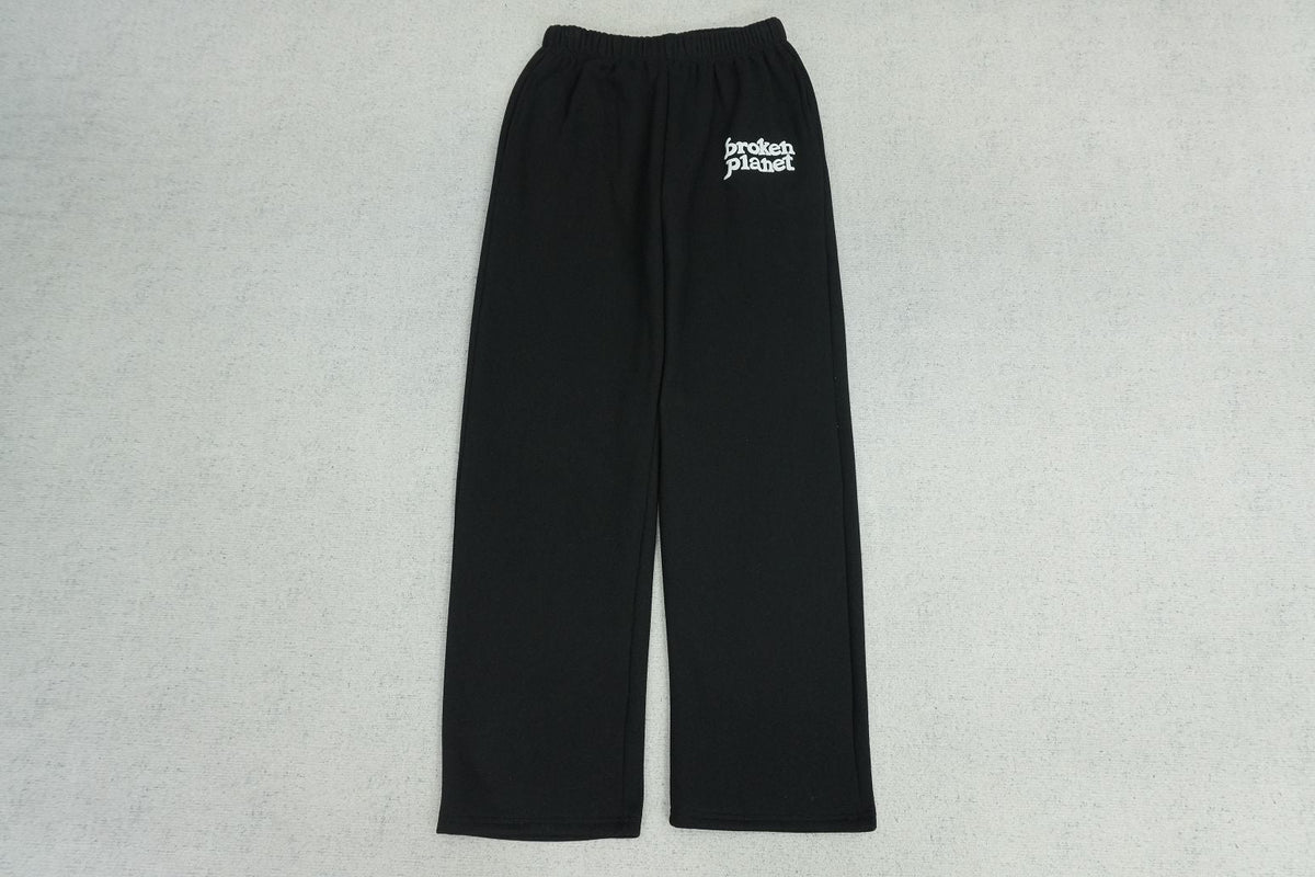 B - SWEATPANTS