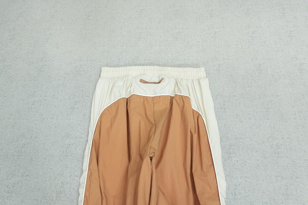 S - SWEATPANTS