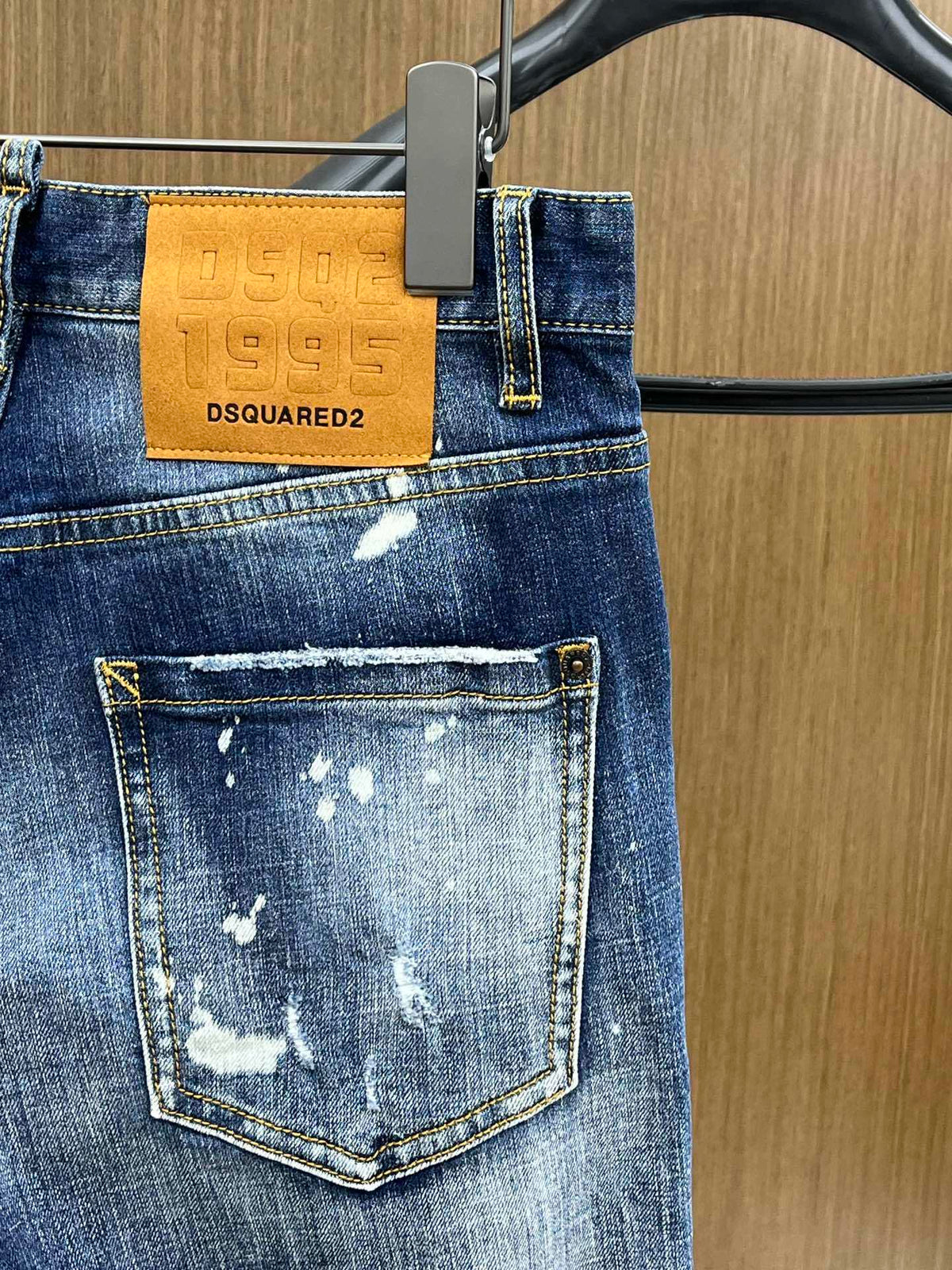 D - JEANS