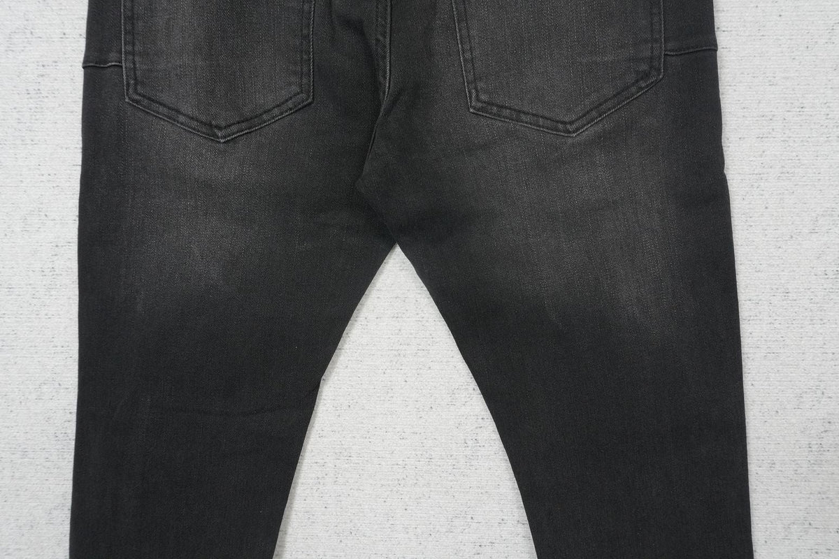 P - JEANS
