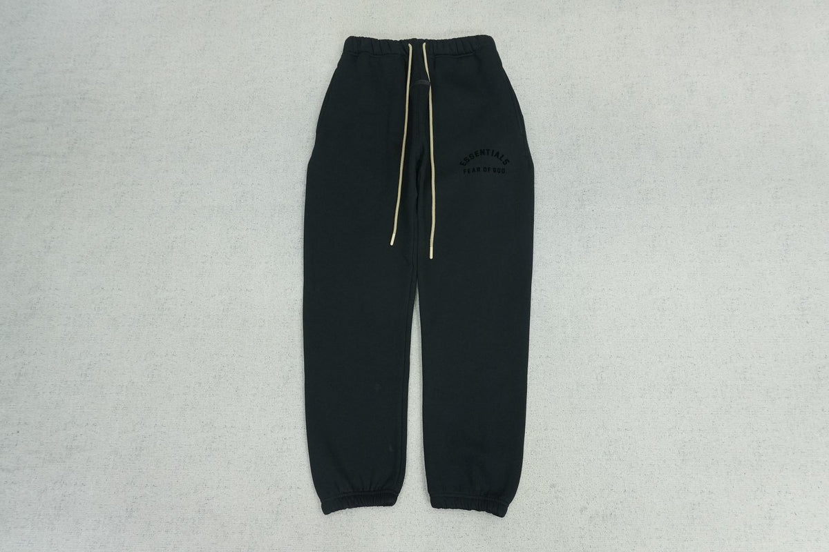 F - SWEATPANTS
