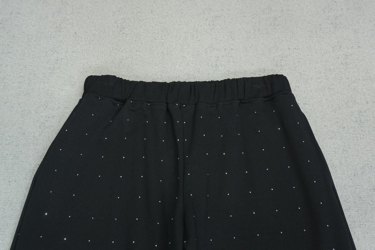 S - SWEATPANTS