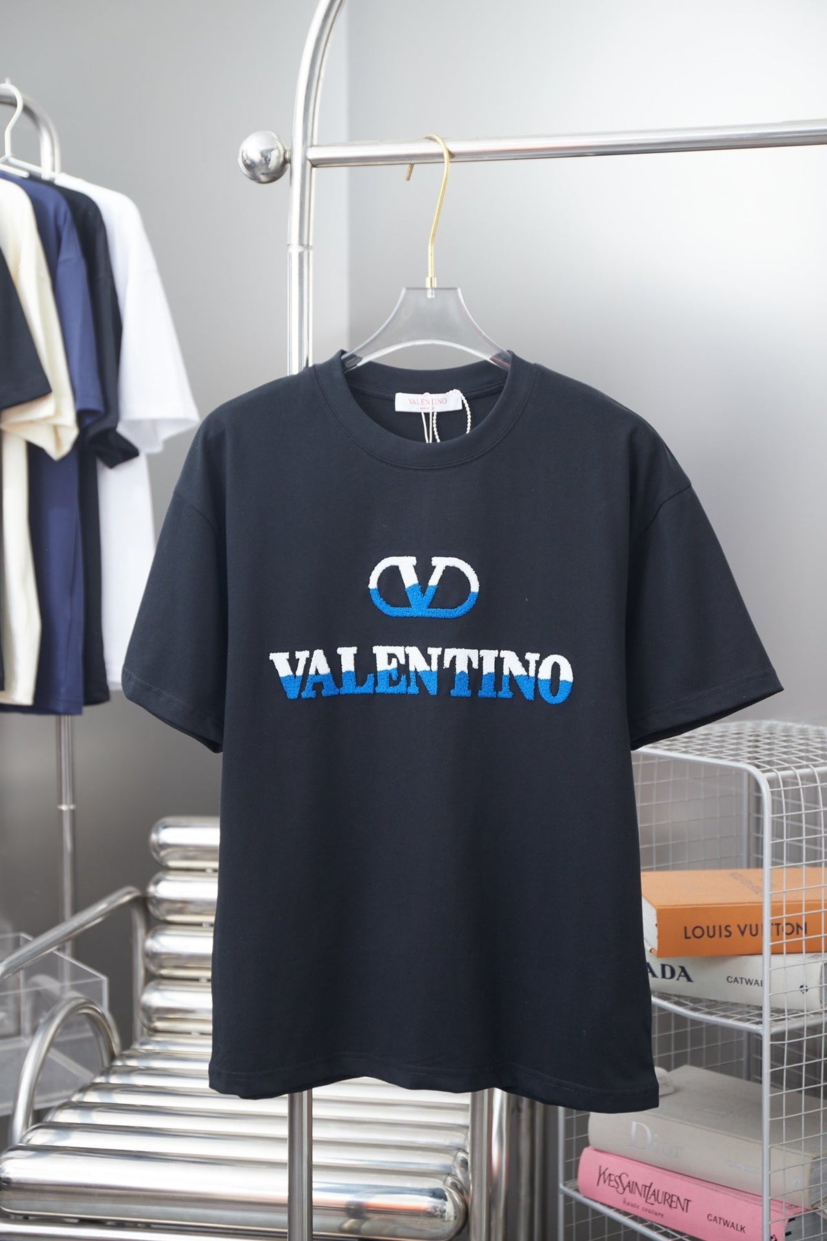 V - TSHIRT
