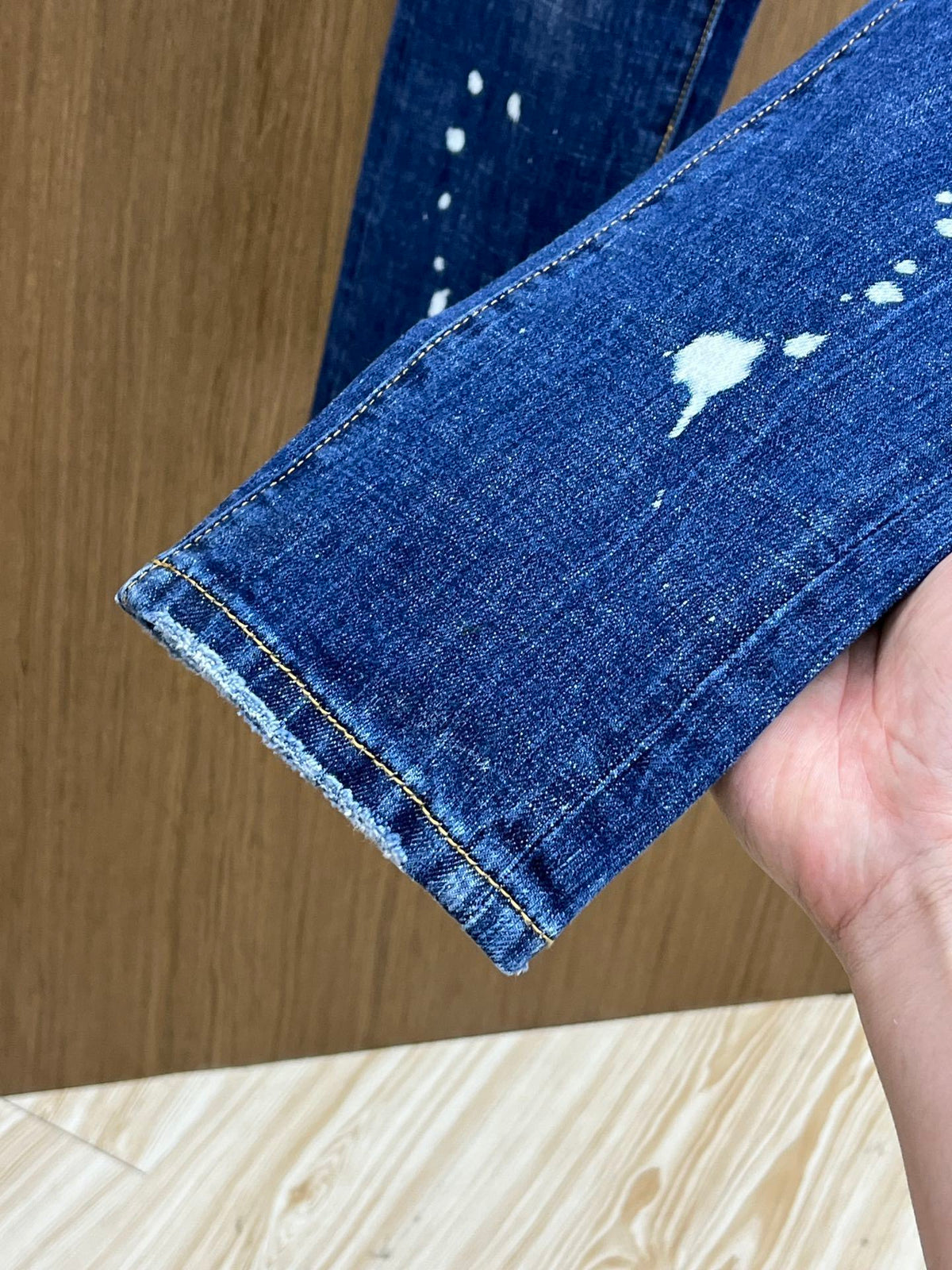 D - JEANS