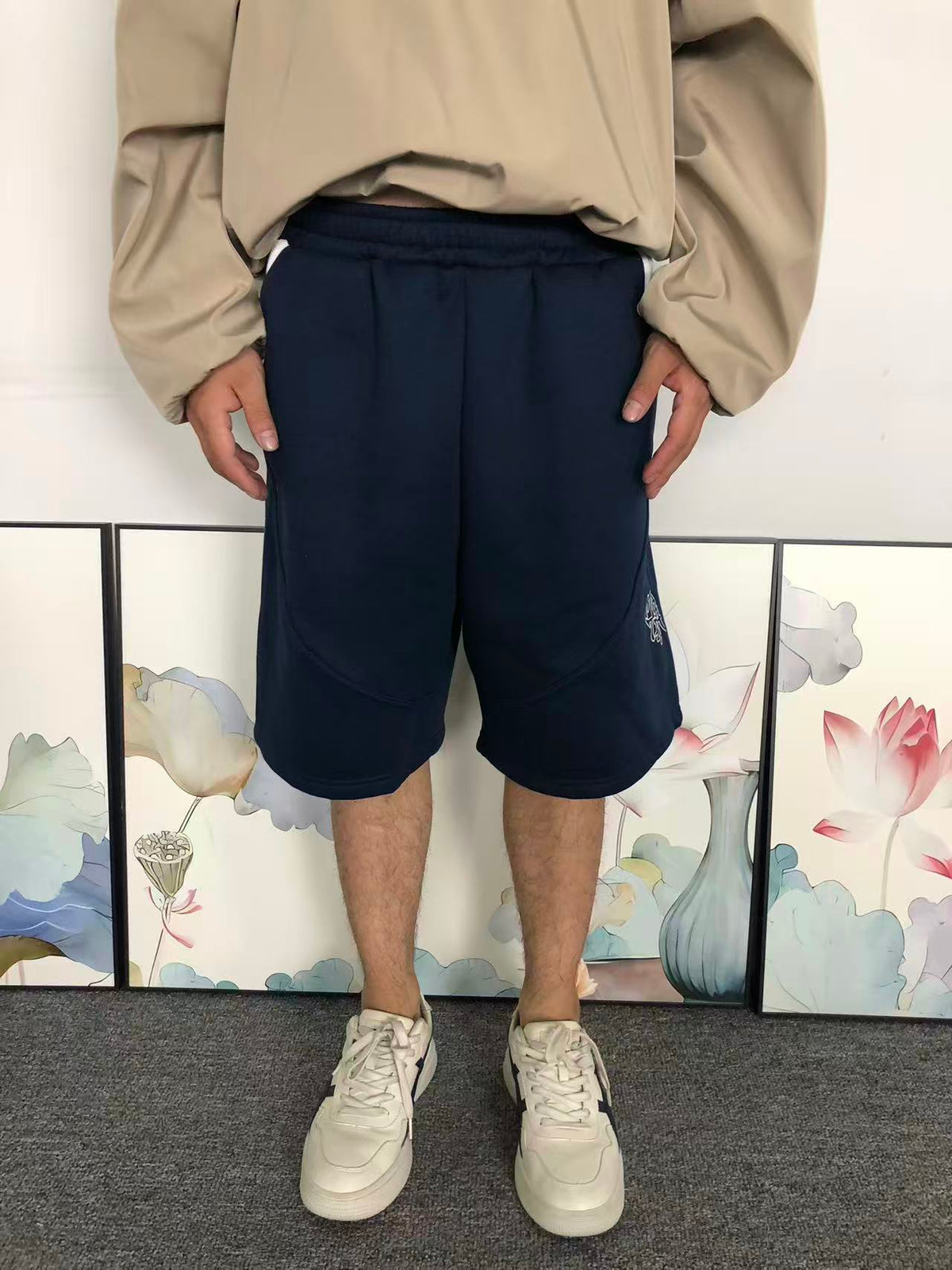 M - SHORTS