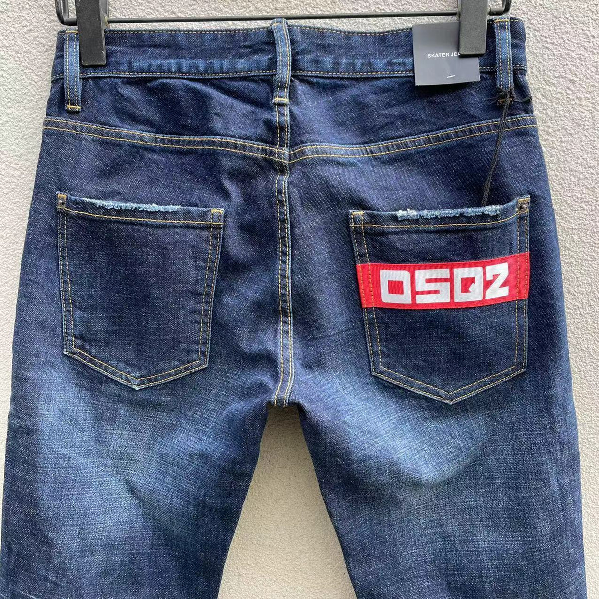D - JEANS