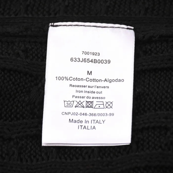 D - SWEATER
