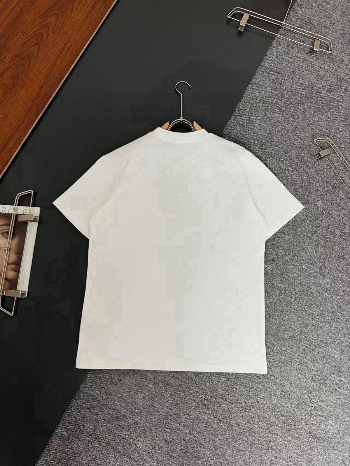 V - TSHIRT