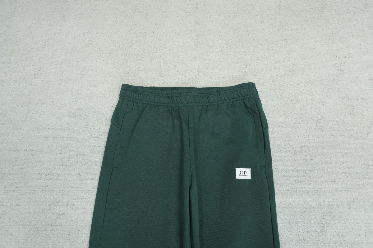 C - SWEATPANTS