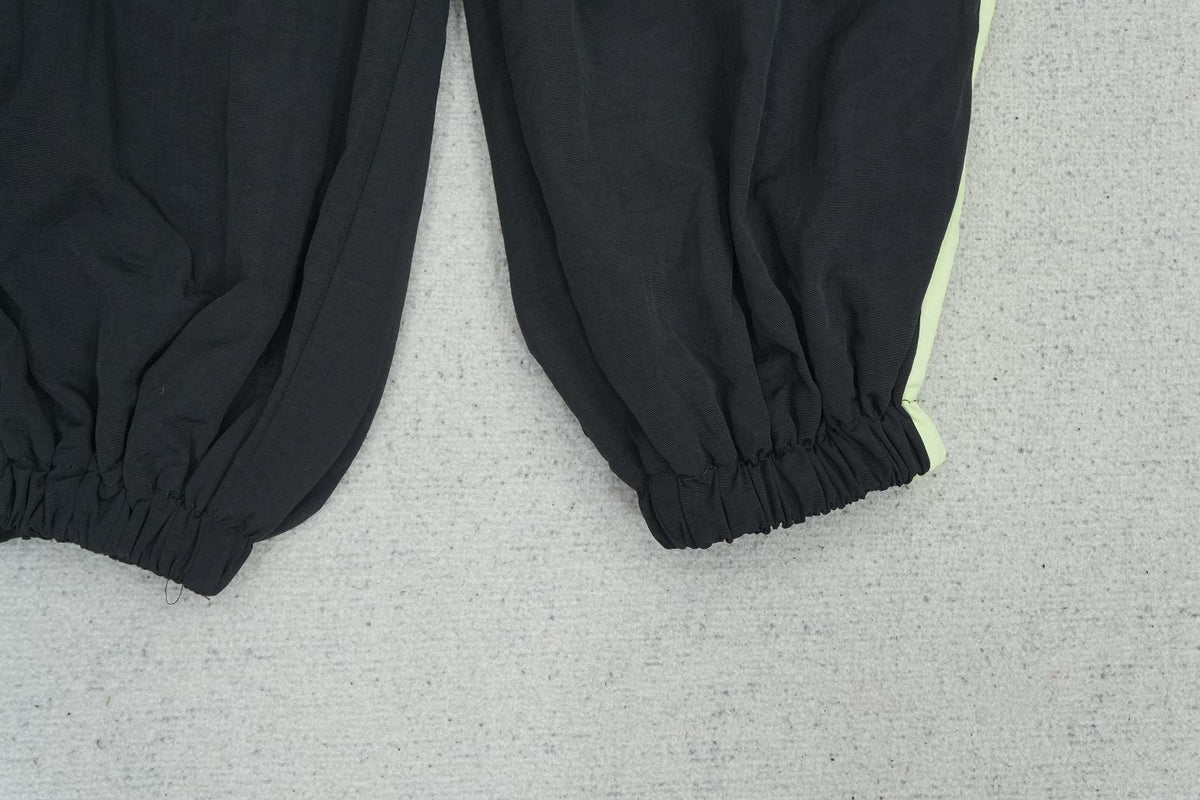 C - SWEATPANTS