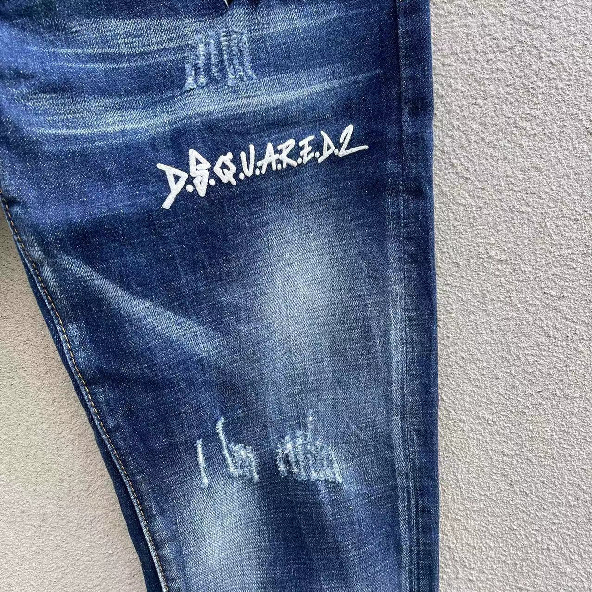 D - JEANS