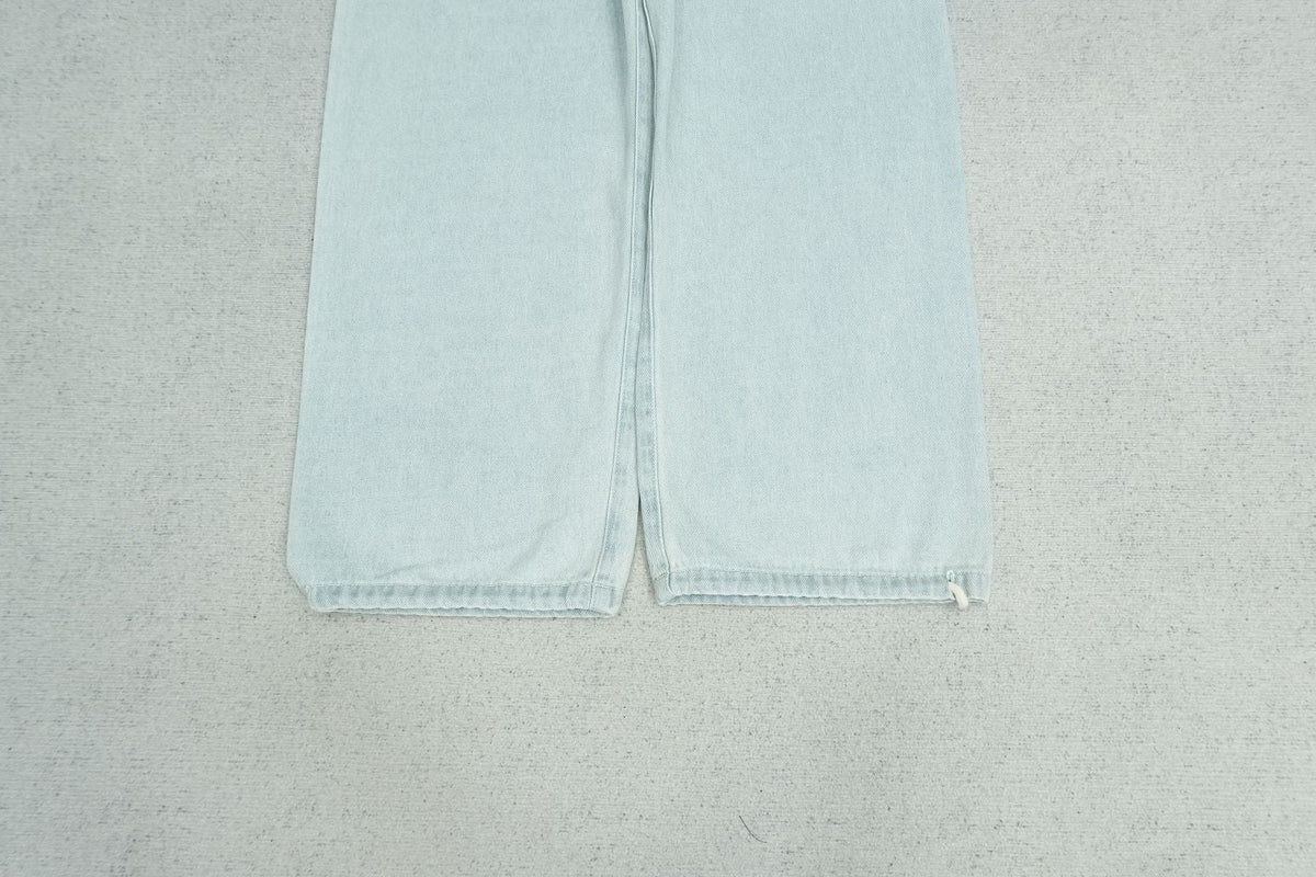 F - SWEATPANTS