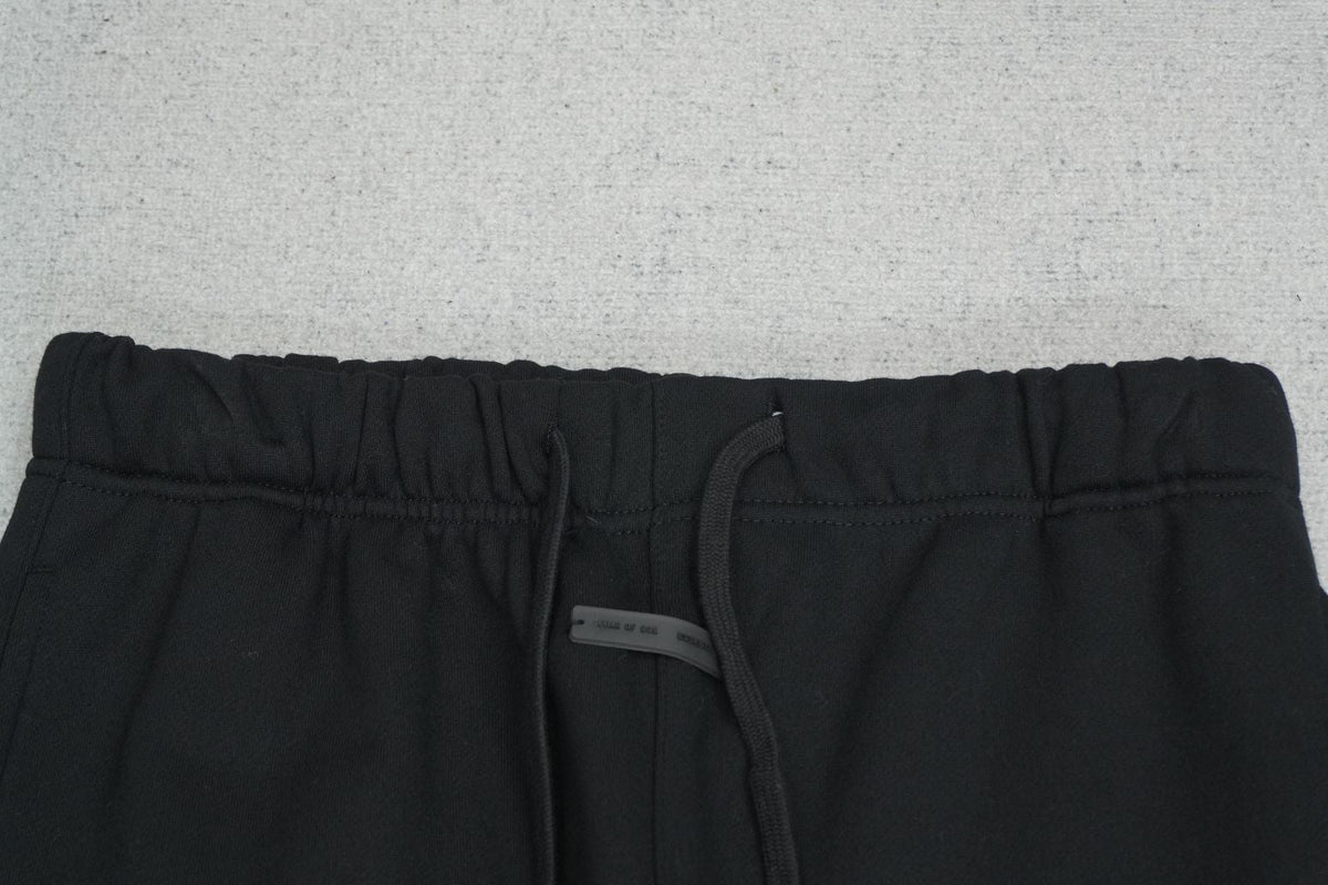 F - SWEATPANTS