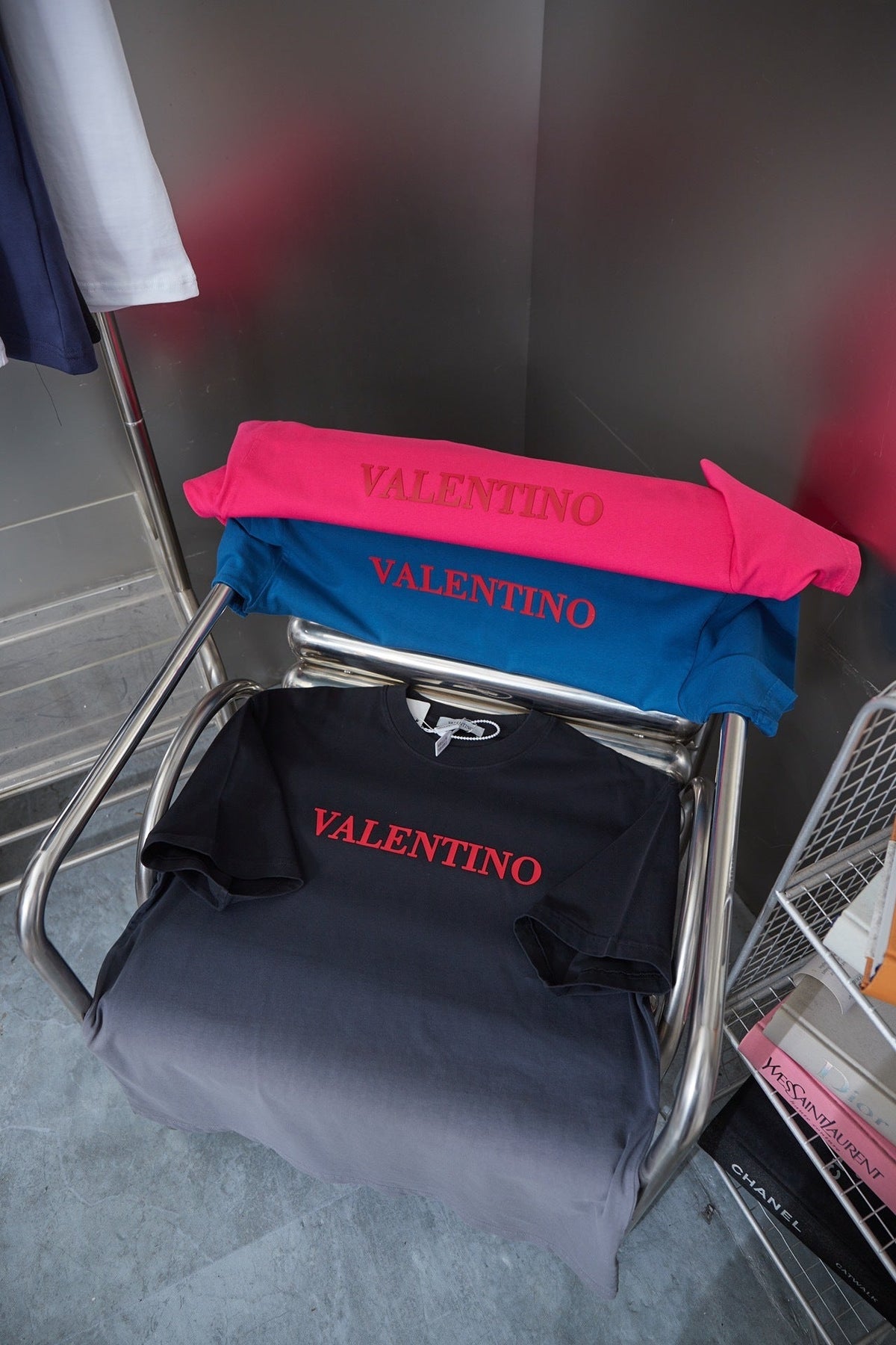 V - TSHIRT