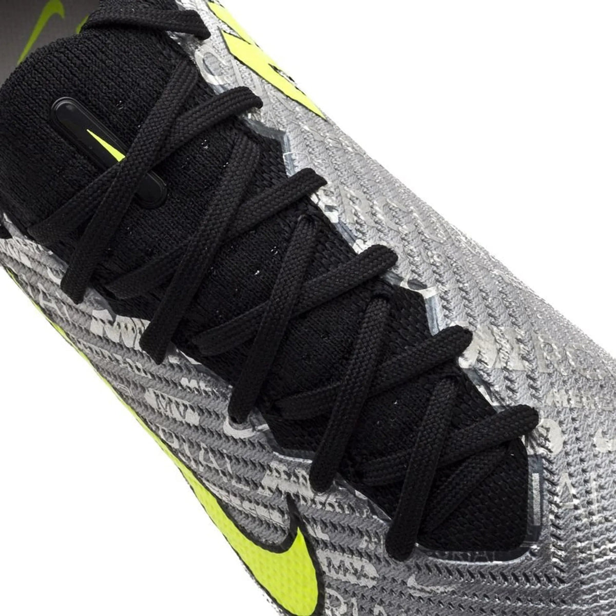 M - FUSSBALLSCHUHE