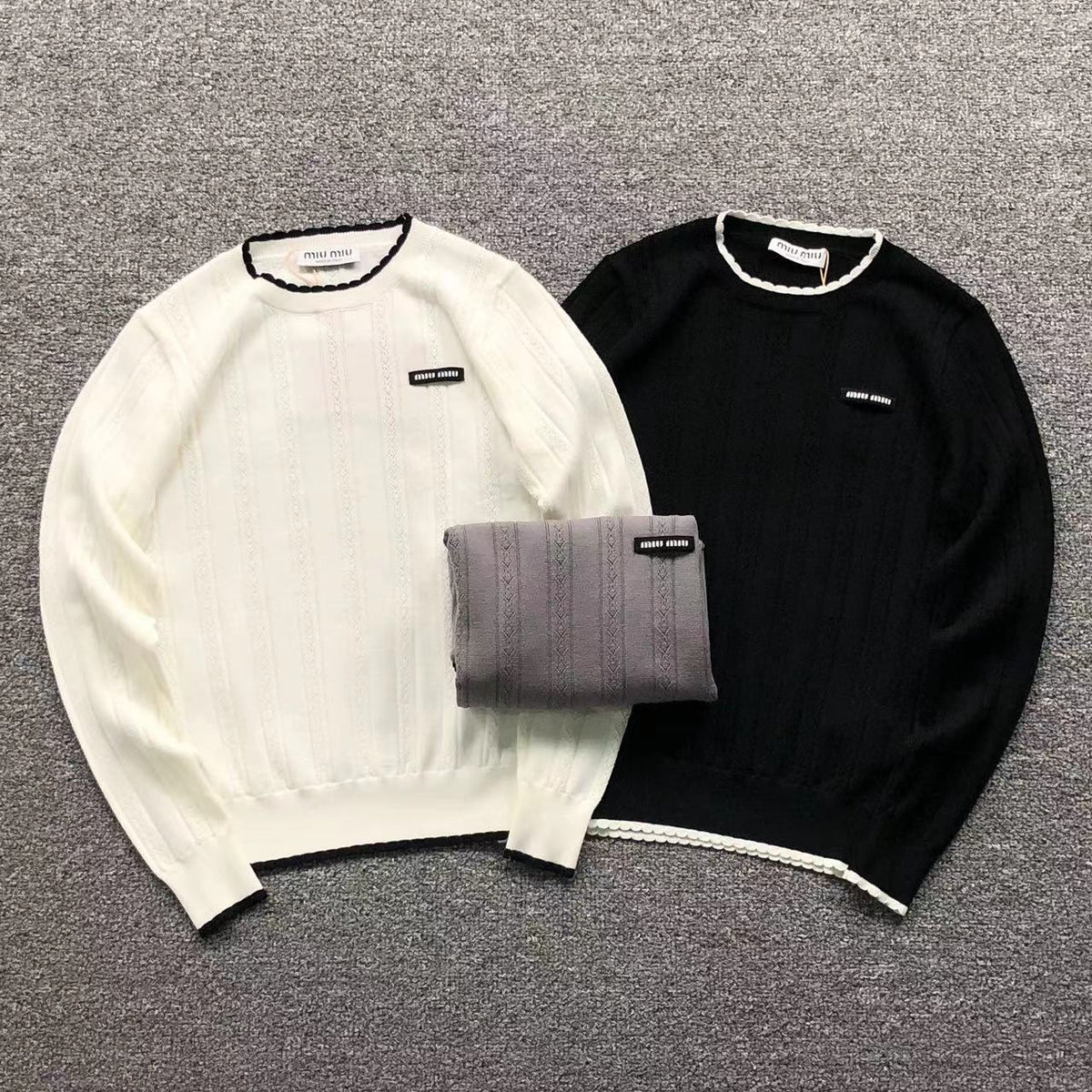 M - SWEATER
