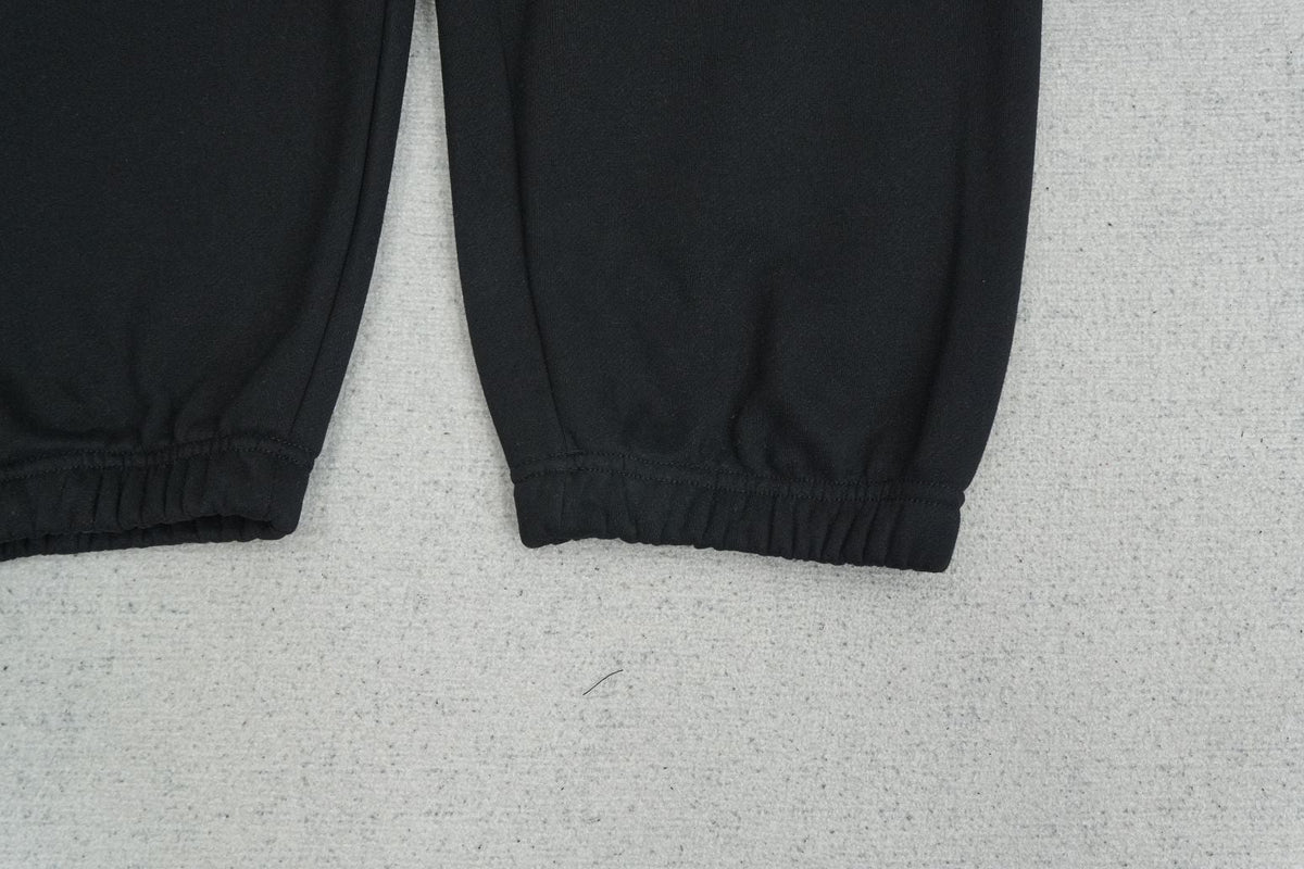 M - SWEATPANTS