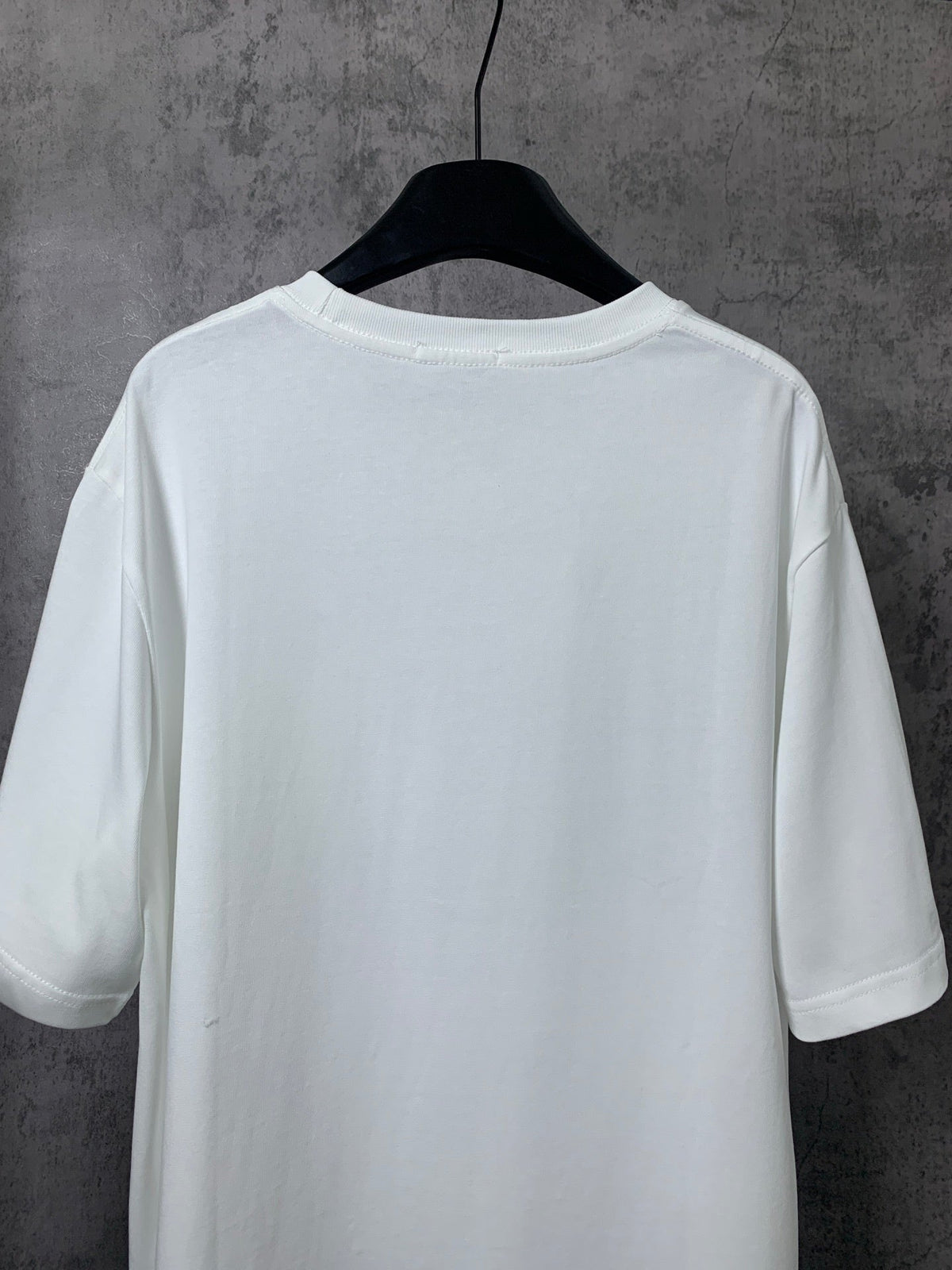 L - TSHIRT