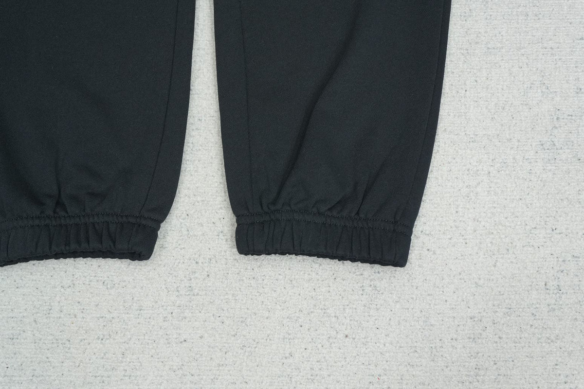 C - SWEATPANTS