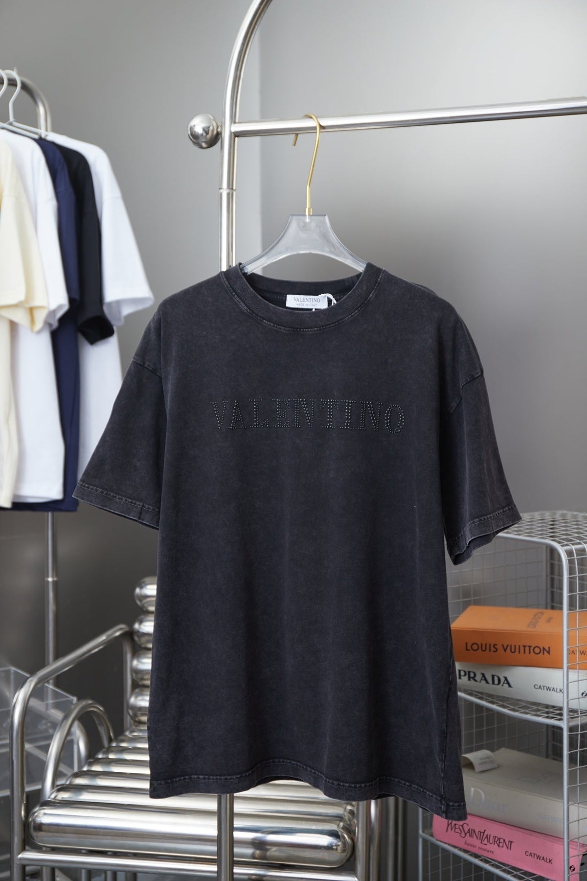 V - TSHIRT