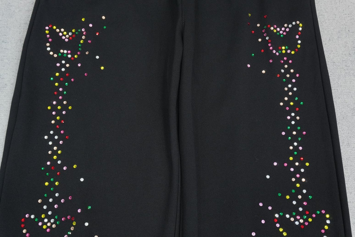 B - SWEATPANTS
