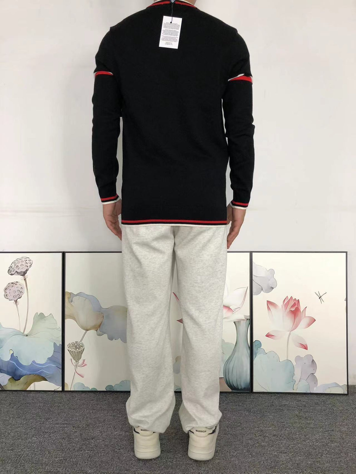 M - SWEATER