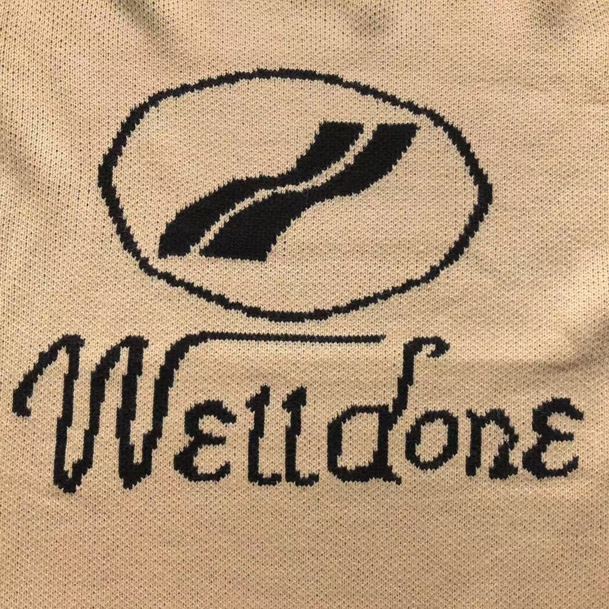 W - SWEATER