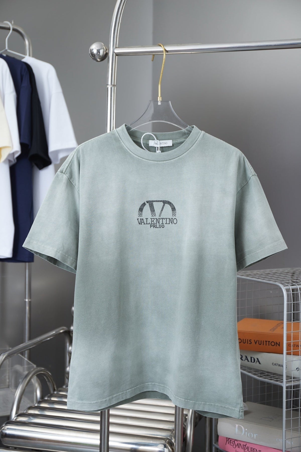 V - TSHIRT