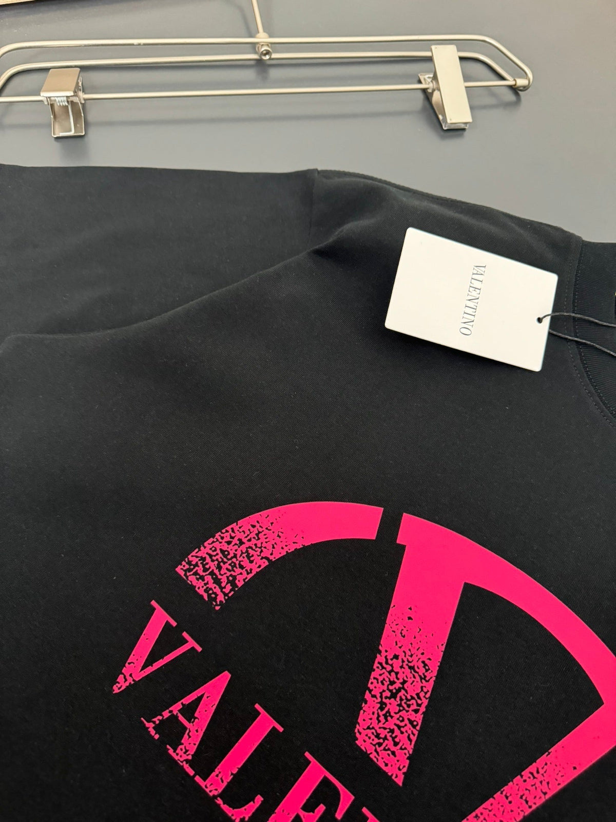 V - TSHIRT