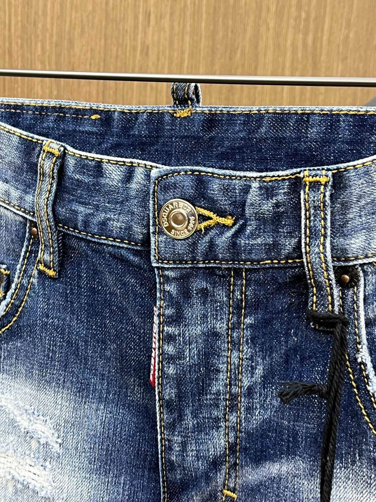 D - JEANS
