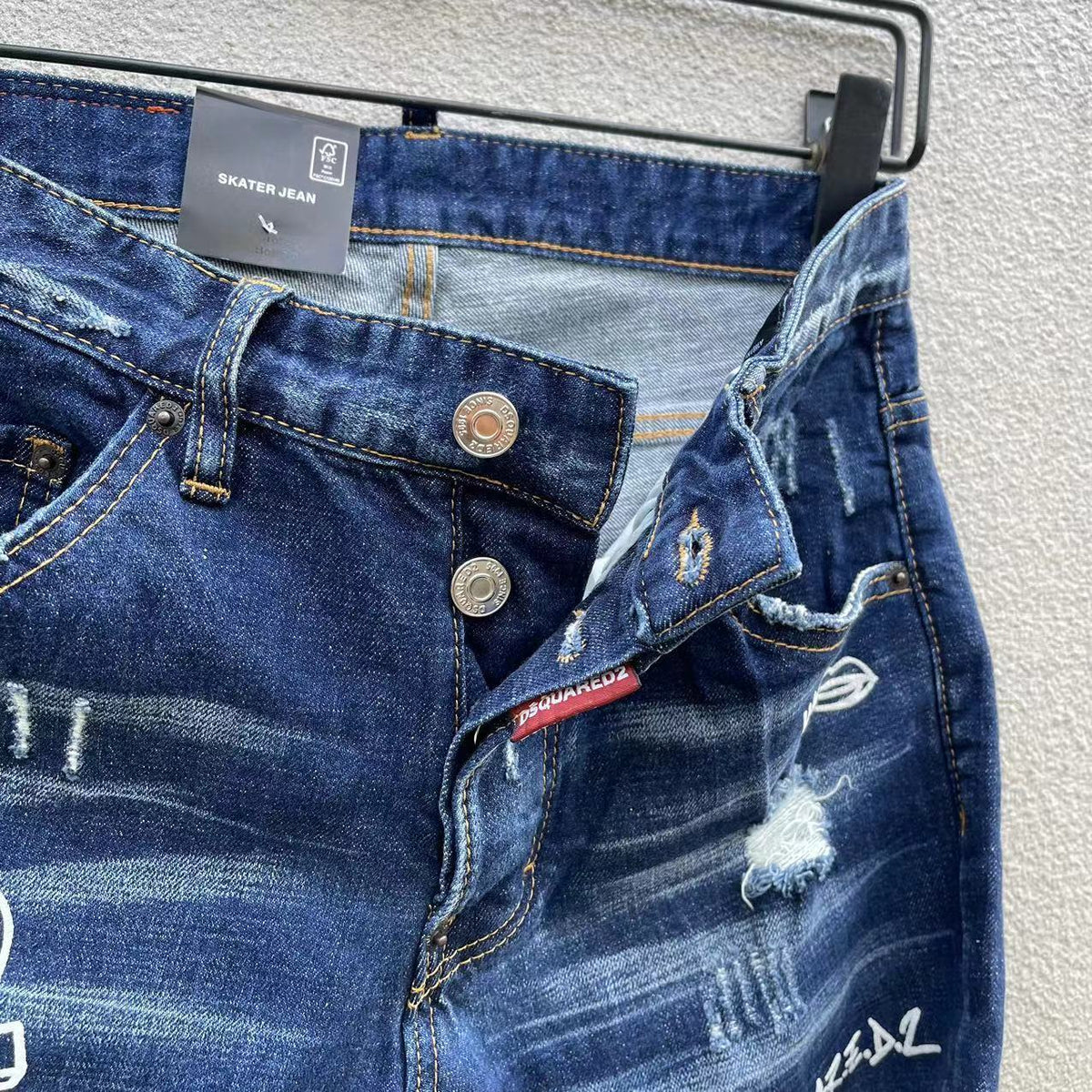 D - JEANS