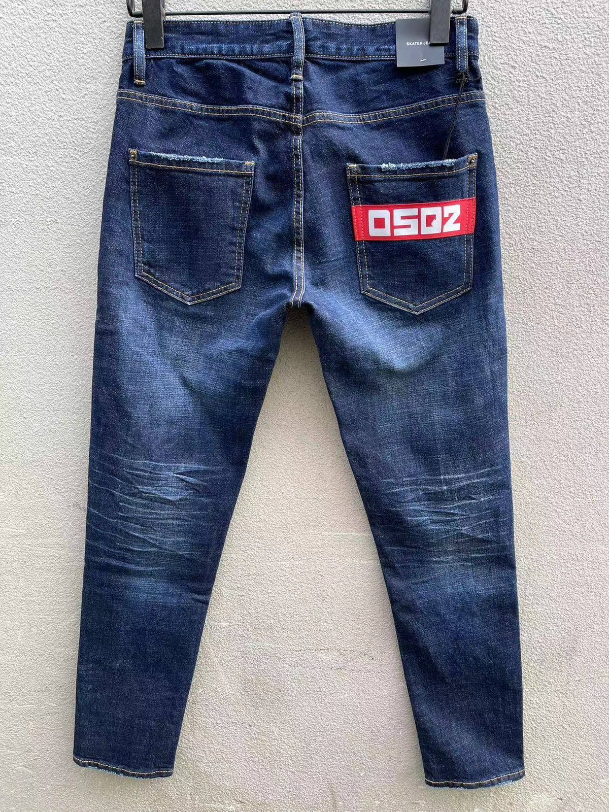 D - JEANS