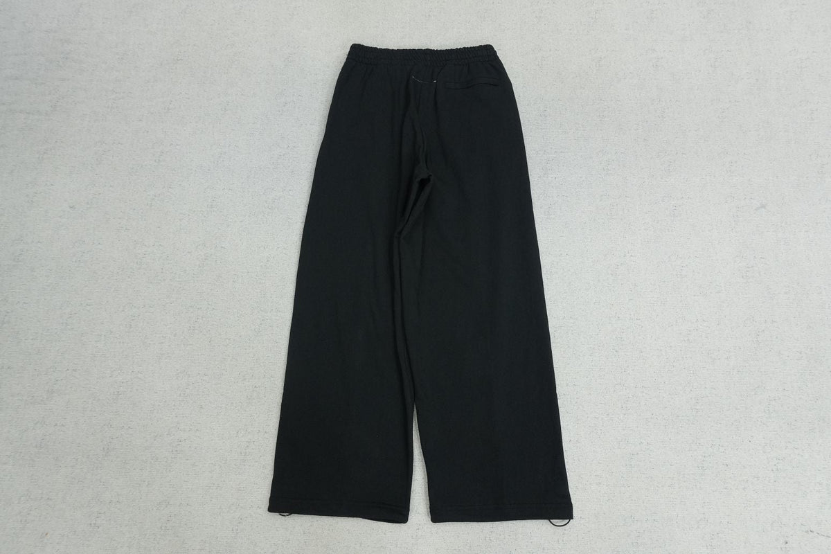 M - SWEATPANTS