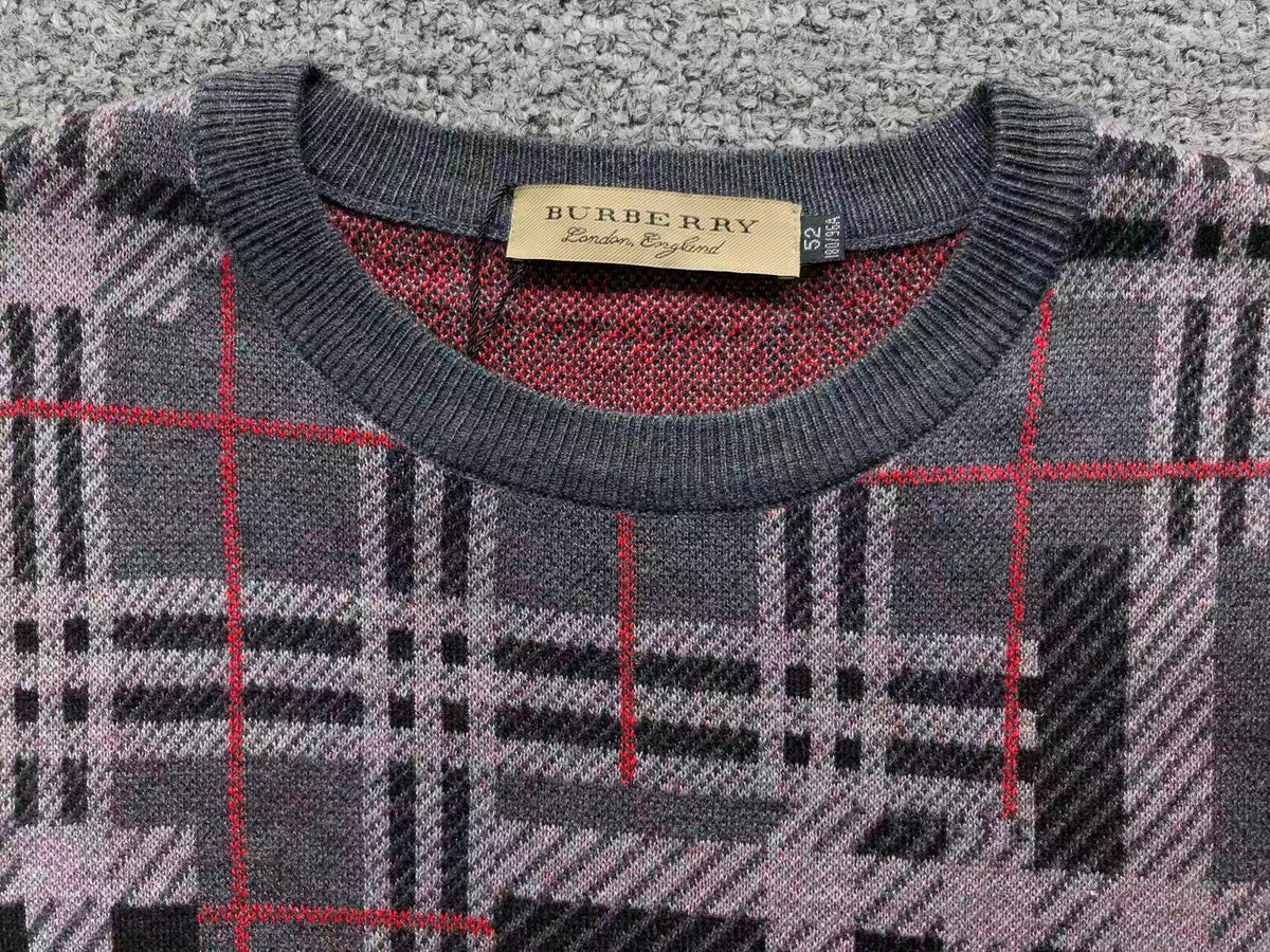 B - SWEATER