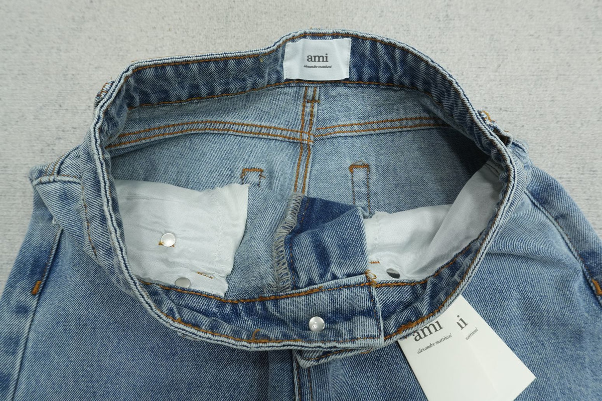 A - JEANS