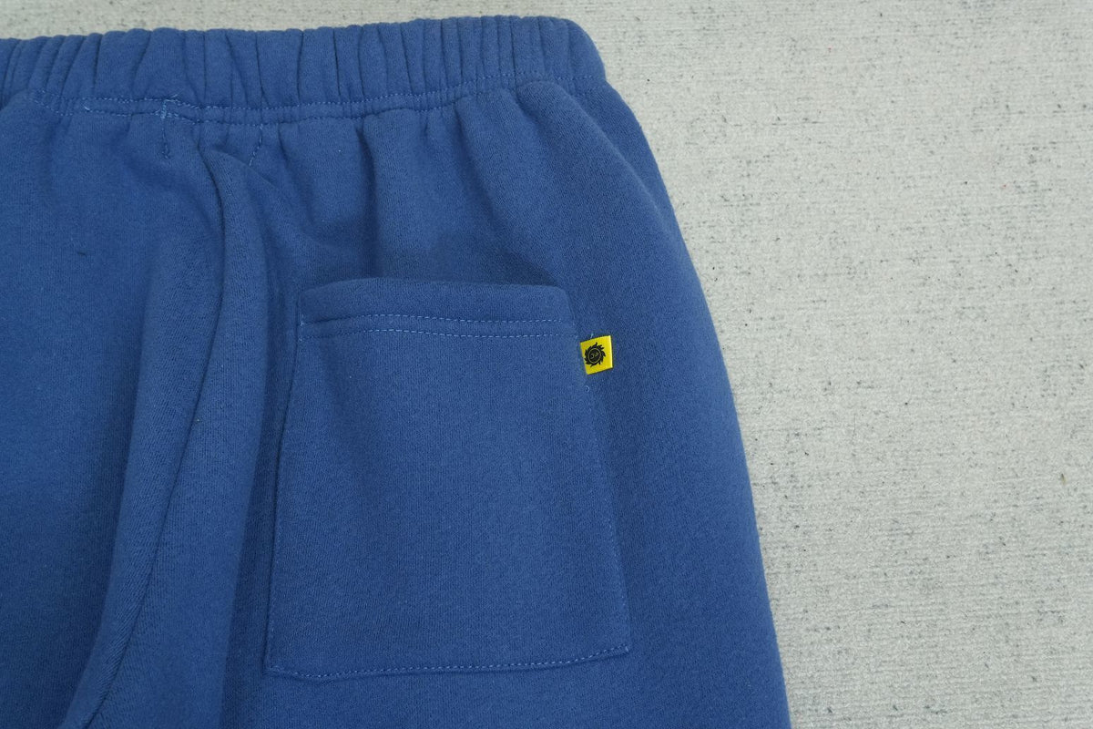 B - SWEATPANTS